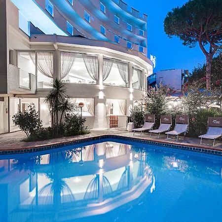 Hotel Schiller تّشيرفييا المظهر الخارجي الصورة