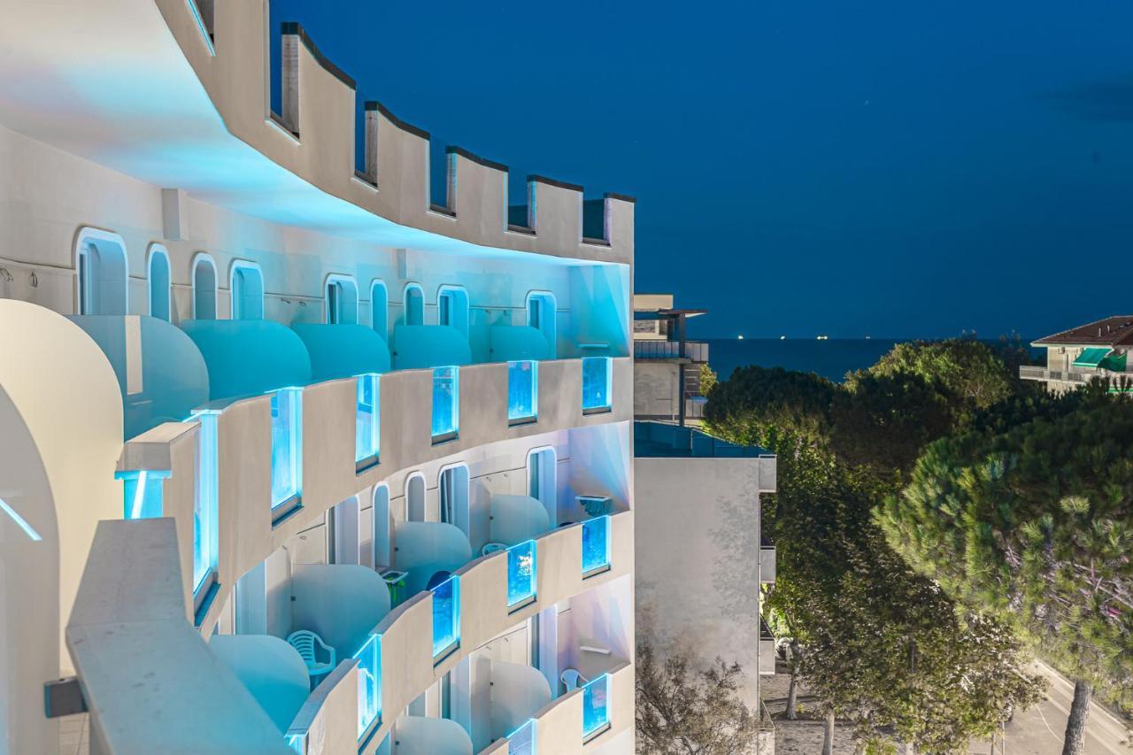 Hotel Schiller تّشيرفييا المظهر الخارجي الصورة