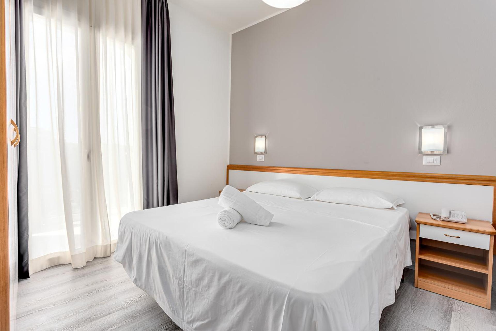 Hotel Schiller تّشيرفييا المظهر الخارجي الصورة