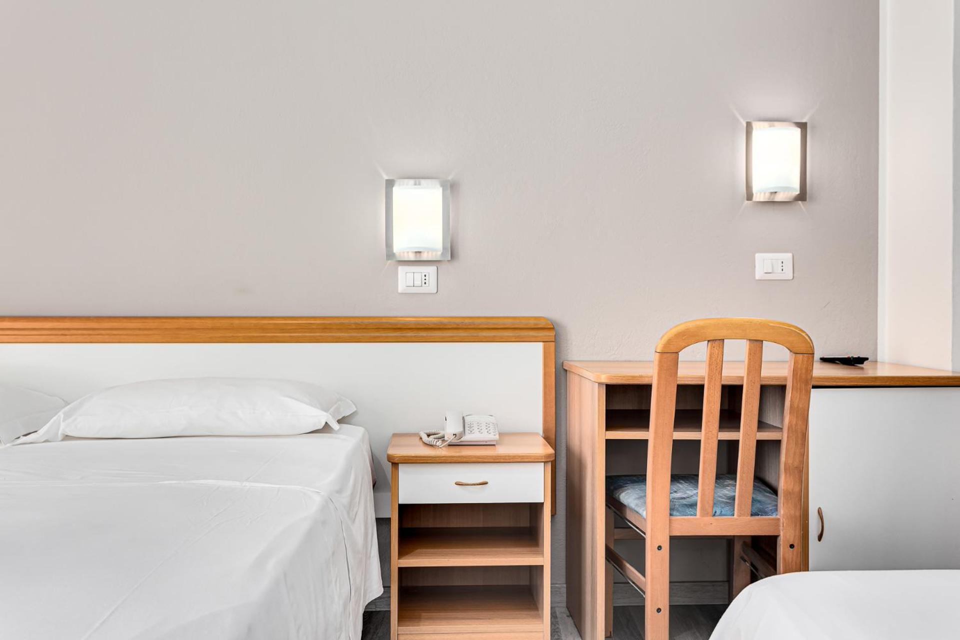 Hotel Schiller تّشيرفييا المظهر الخارجي الصورة