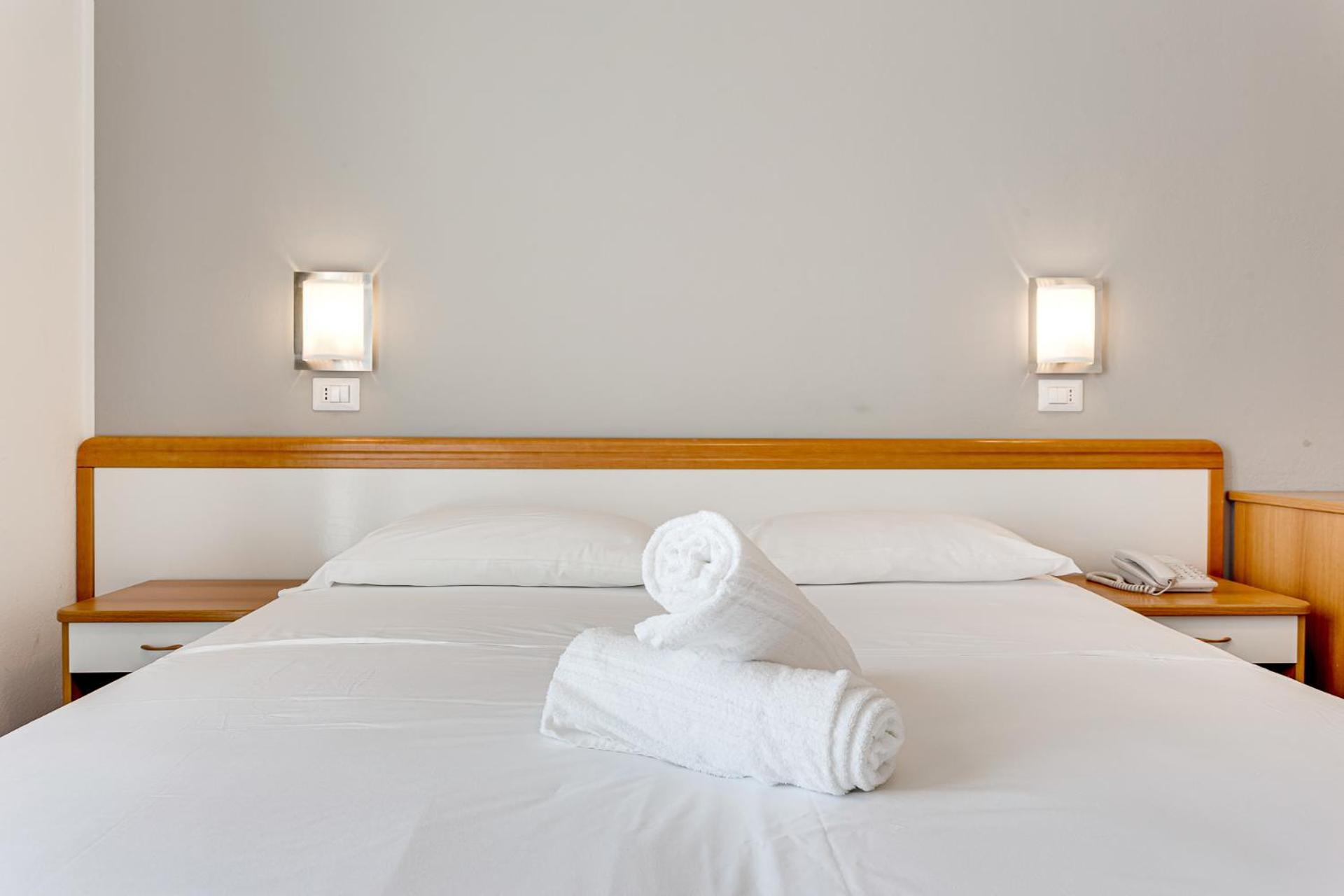 Hotel Schiller تّشيرفييا المظهر الخارجي الصورة