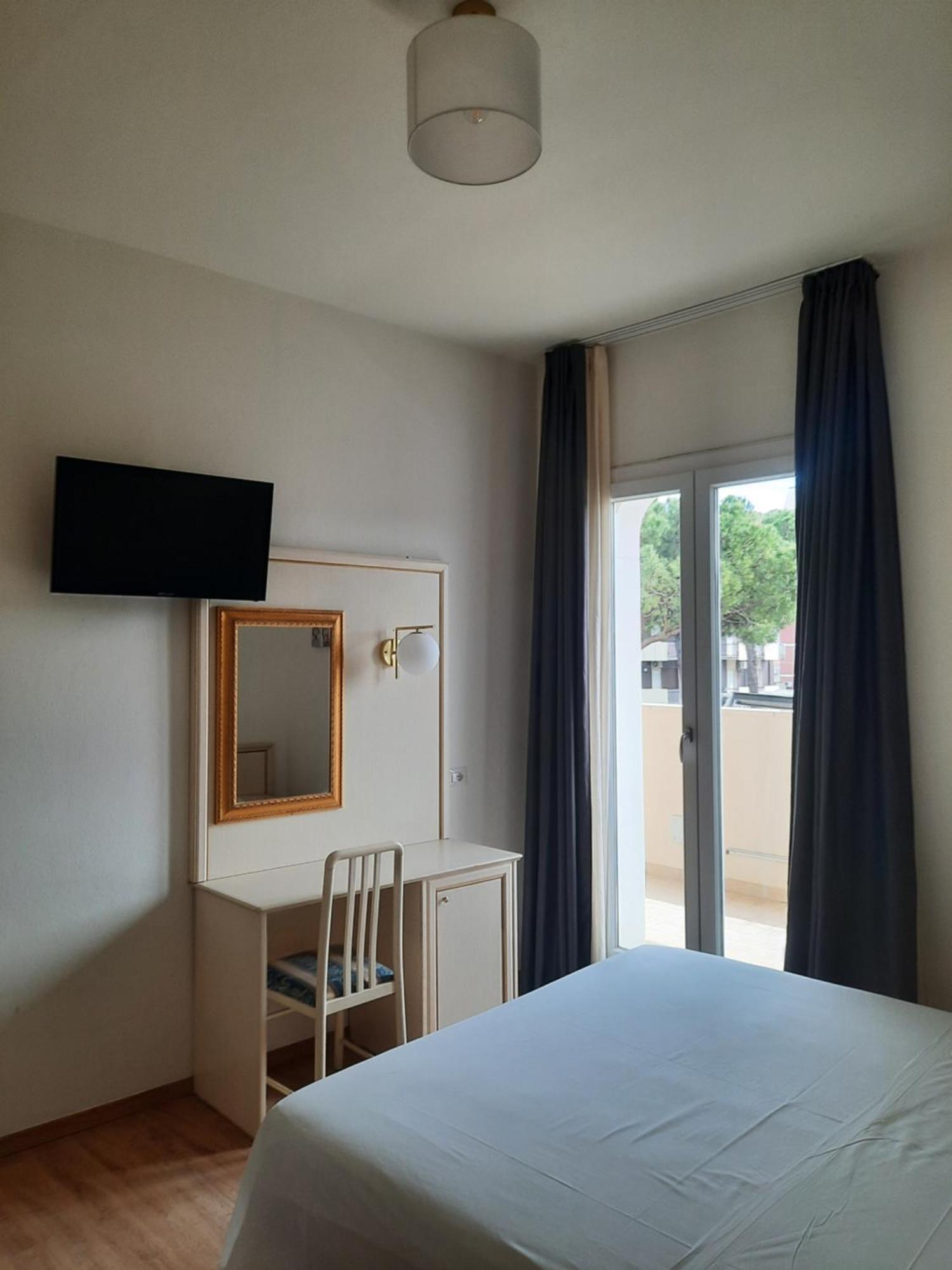 Hotel Schiller تّشيرفييا المظهر الخارجي الصورة