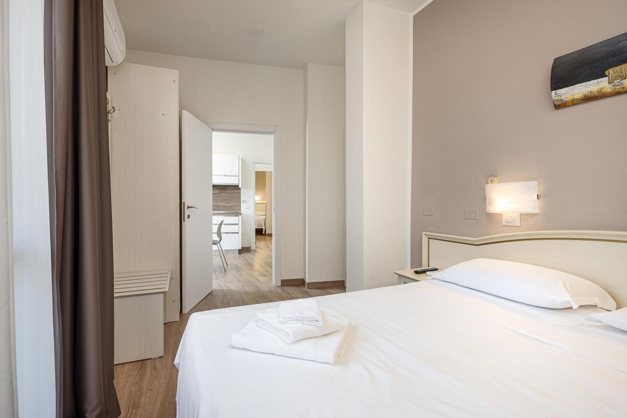 Hotel Schiller تّشيرفييا المظهر الخارجي الصورة